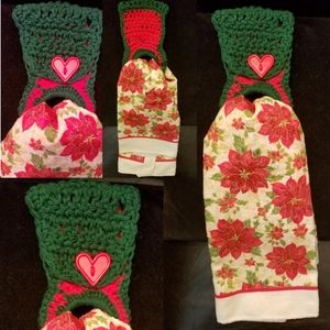 Holiday Poinsetta Towel Crochet Button Up Topper